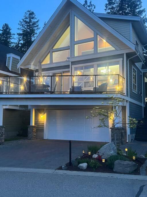 Jasmine Cottage Келоуна Екстер'єр фото